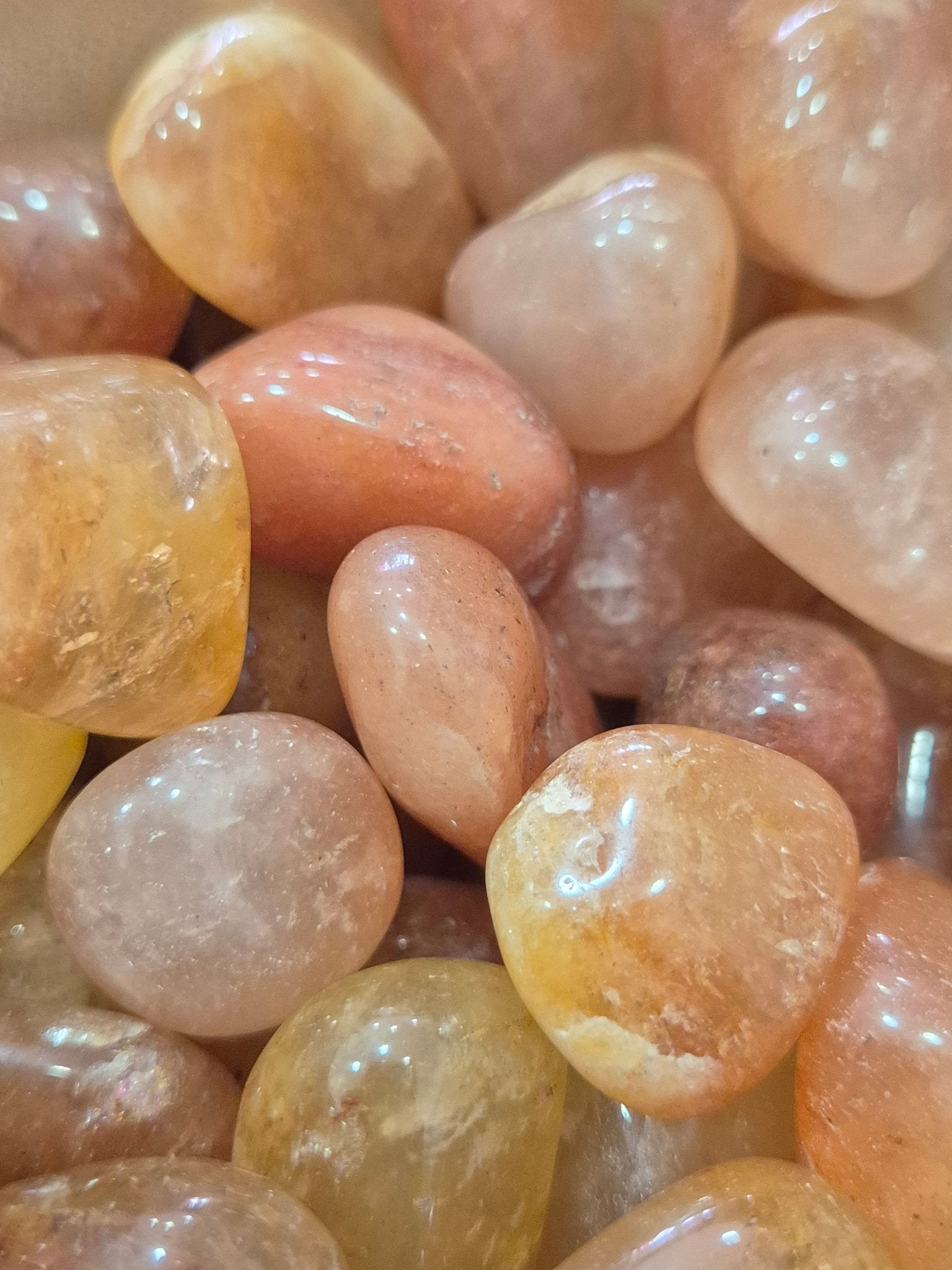 Mineral Carneola (unidad) mineralesrodadosTienda esotérica Málaga - La Tienda de Tata Magic: tienda Esotérica en Málaga